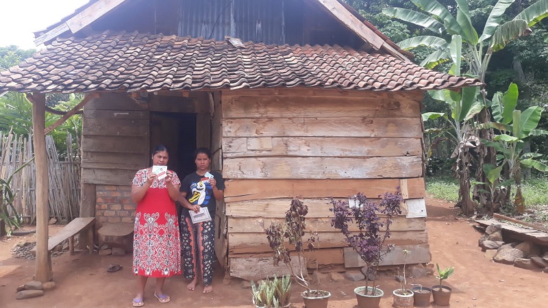 Masdalena adalah KPM yang beralamat di Kampung Tanjung Bulan Kecamatan Kasui Kabupaten Way Kanan.