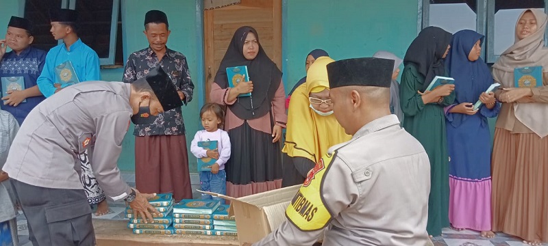Kapolsek AKP Feriyantoni mendampingi Kapolres AKBP Doffie Fahlevi Sanjaya mengatakan, kegiatan silaturahmi dalam rangka menjalin komunikasi yang baik antara Polri dan Ponpes, khususnya yang berada di Kecamatan Bangun Rejo.