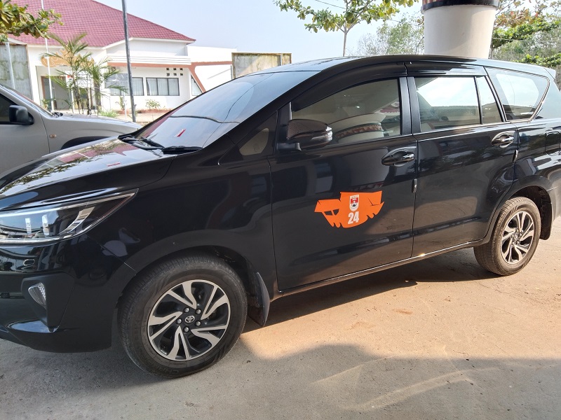 Dilaporkan kendaraan dinas yang dipasang nomor lambung ada 58 unit. Semuanya sewa